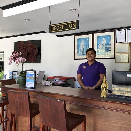 Bamboo Beach Hotel & Spa Patong Bagian luar foto