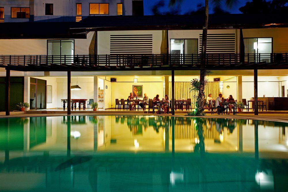 Bamboo Beach Hotel & Spa Patong Bagian luar foto