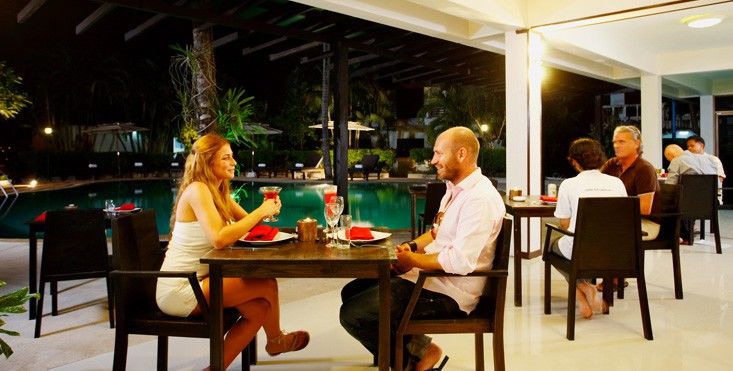 Bamboo Beach Hotel & Spa Patong Bagian luar foto