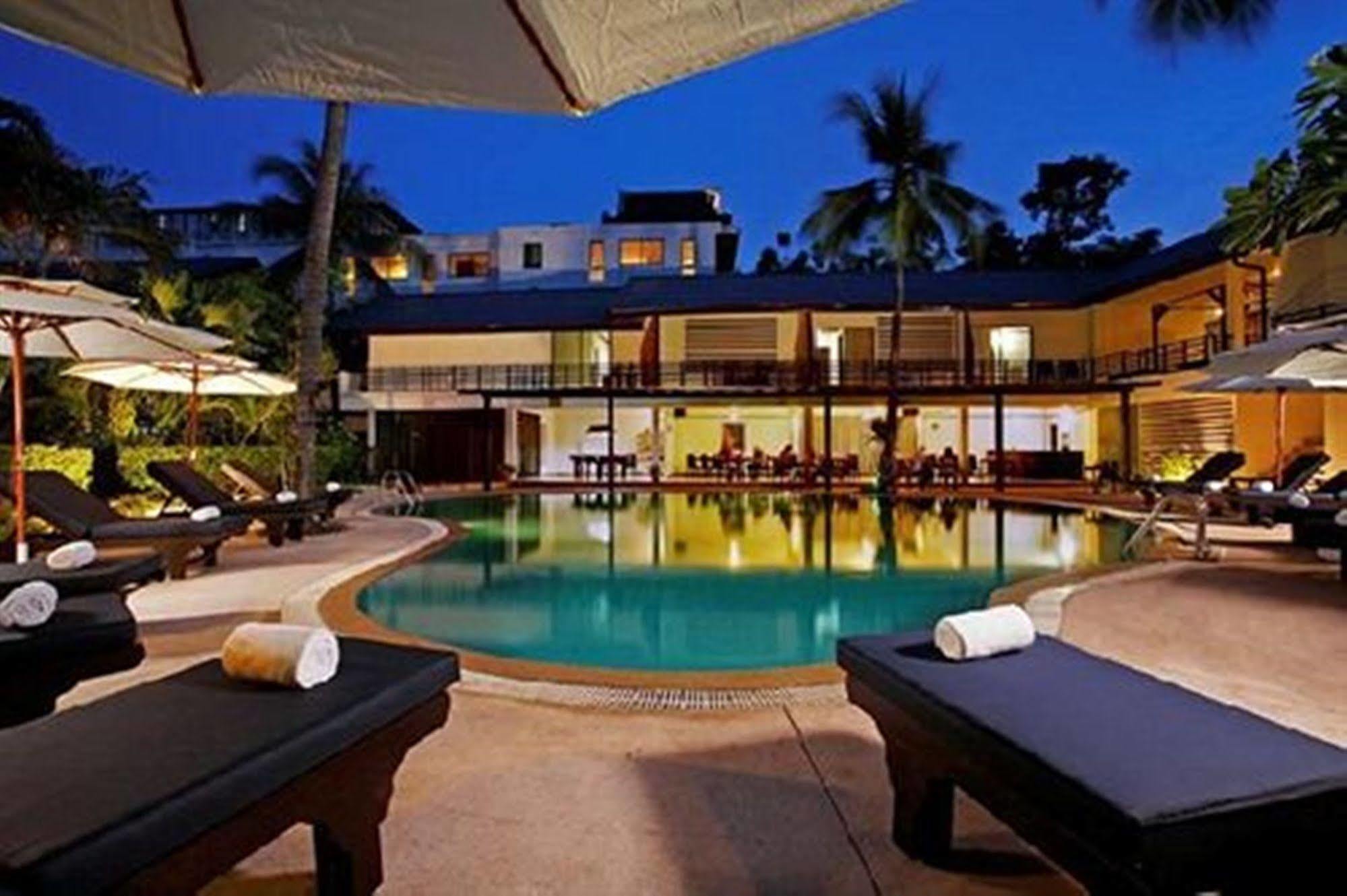 Bamboo Beach Hotel & Spa Patong Bagian luar foto